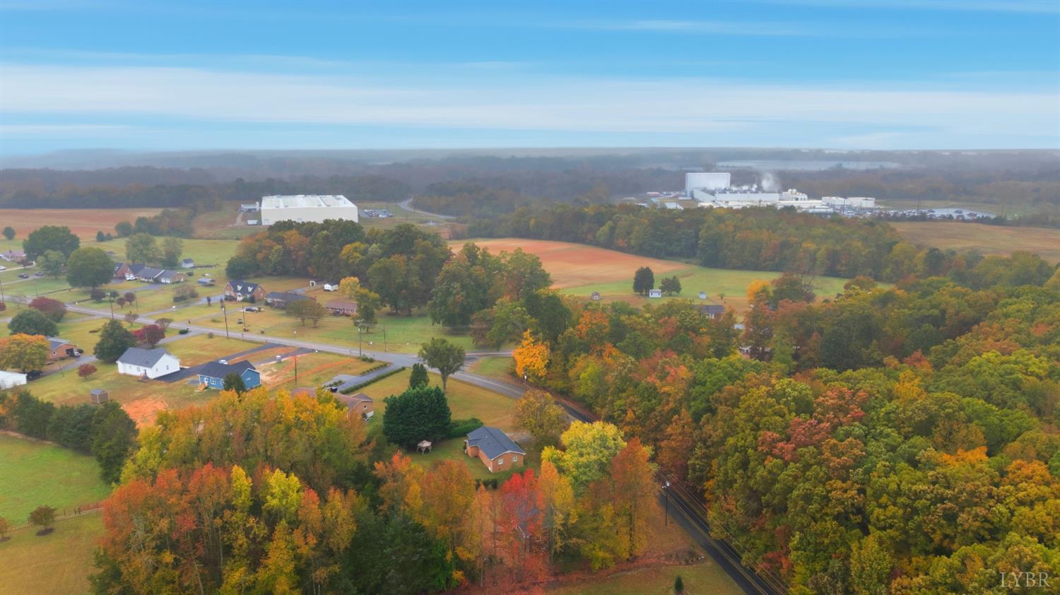 1077 Ringgold Road Ringgold, VA 24586 - Photo 8 of 35 a view of a city