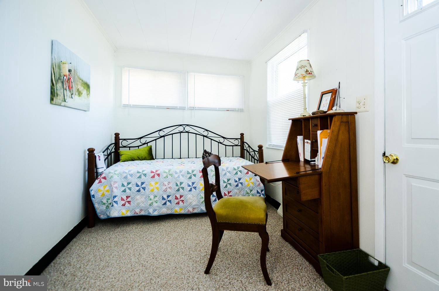 207 Cornfield Road Pasadena, MD 21122 - Photo 23 of 30 Extra "room" on front of house!