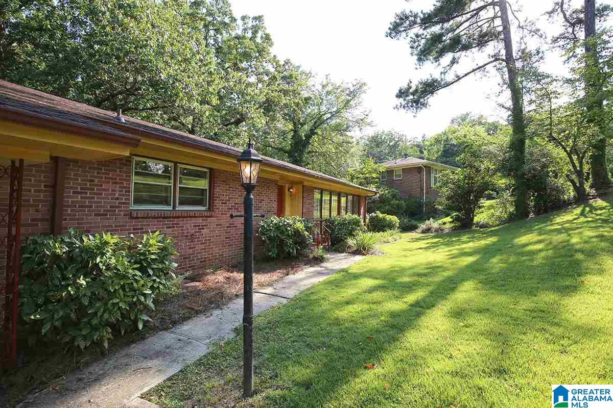 565 Rutherford Circle Birmingham, AL 35206 - Photo 2 of 28