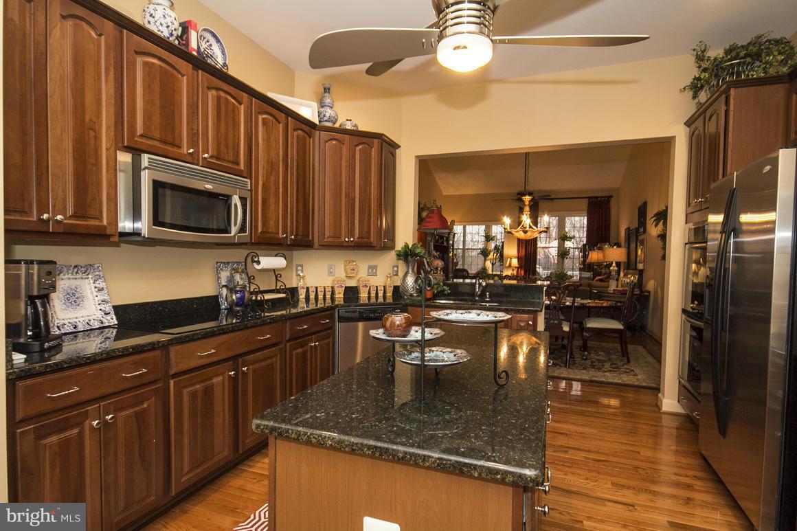 4304 Pearlberry Road Pikesville, MD 21208 - Photo 13 of 30 Kitchen w/ stainless appliances