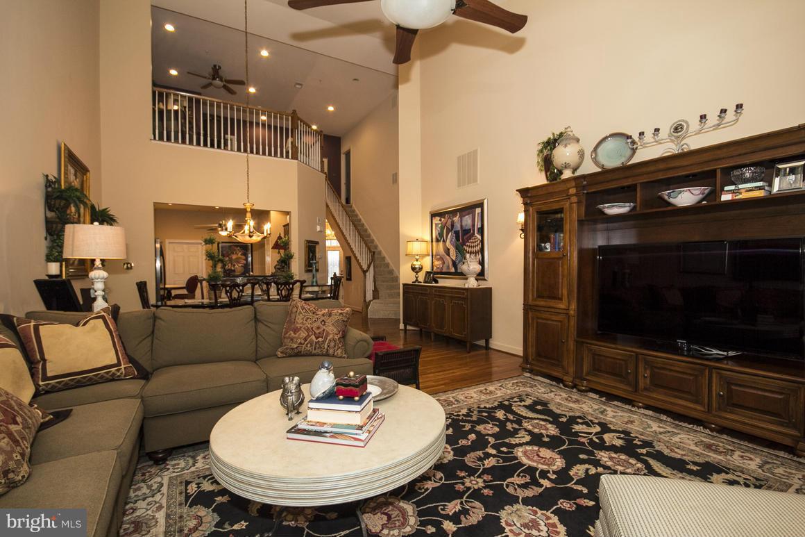 4304 Pearlberry Road Pikesville, MD 21208 - Photo 7 of 30 Family Rm w/ ceiling fan
