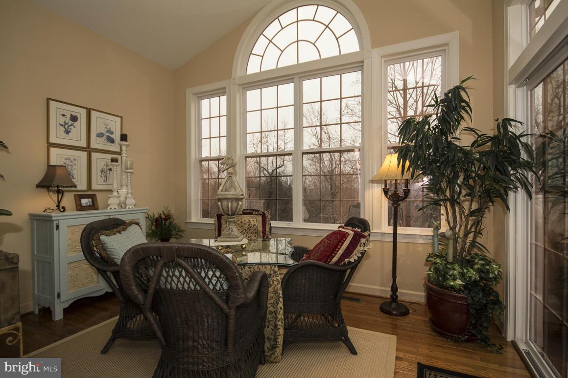 4304 Pearlberry Road Pikesville, MD 21208 - Photo 8 of 30 Bright Sun Room