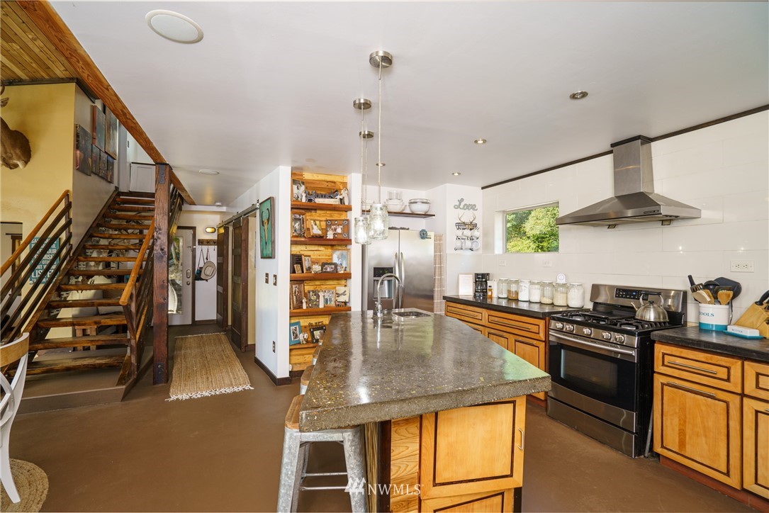 7505 Pipeline Road Sedro-Woolley, WA 98284 - Photo 15 of 40 Gallery Image 15