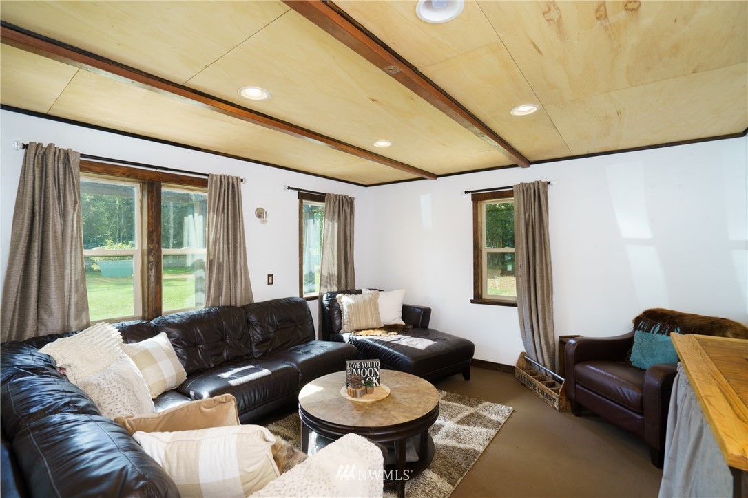 7505 Pipeline Road Sedro-Woolley, WA 98284 - Photo 17 of 40 Gallery Image 17