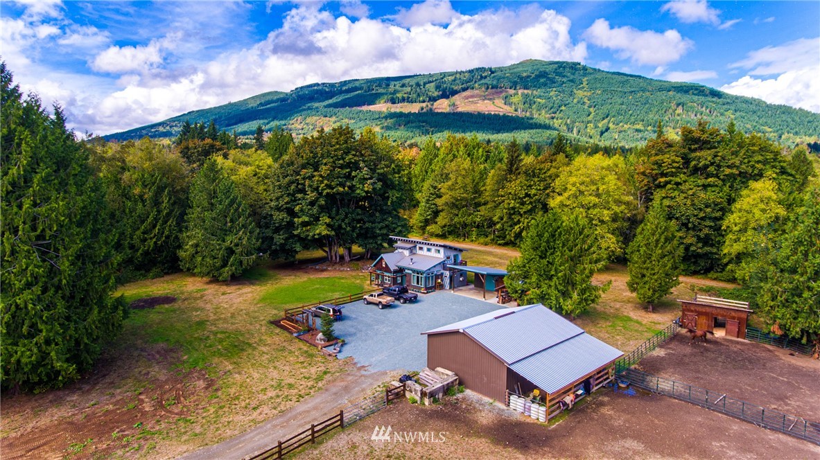 7505 Pipeline Road Sedro-Woolley, WA 98284 - Photo 3 of 40 Gallery Image 3