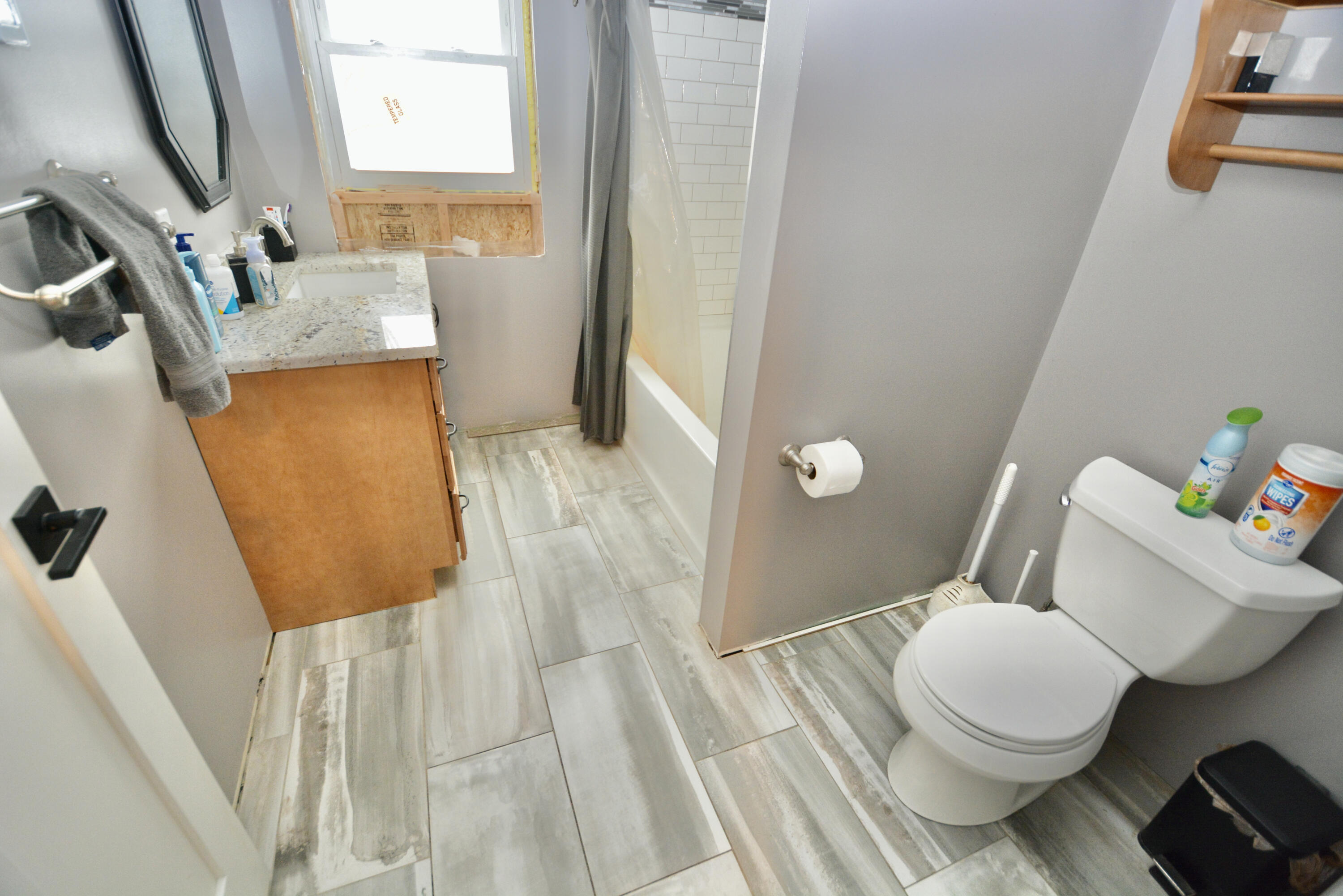 12001 West Donges Bay Road Mequon, WI 53097 - Photo 14 of 33 CE90EE66-81CE-4CA6-B61A-2CCB571FD638_1_2