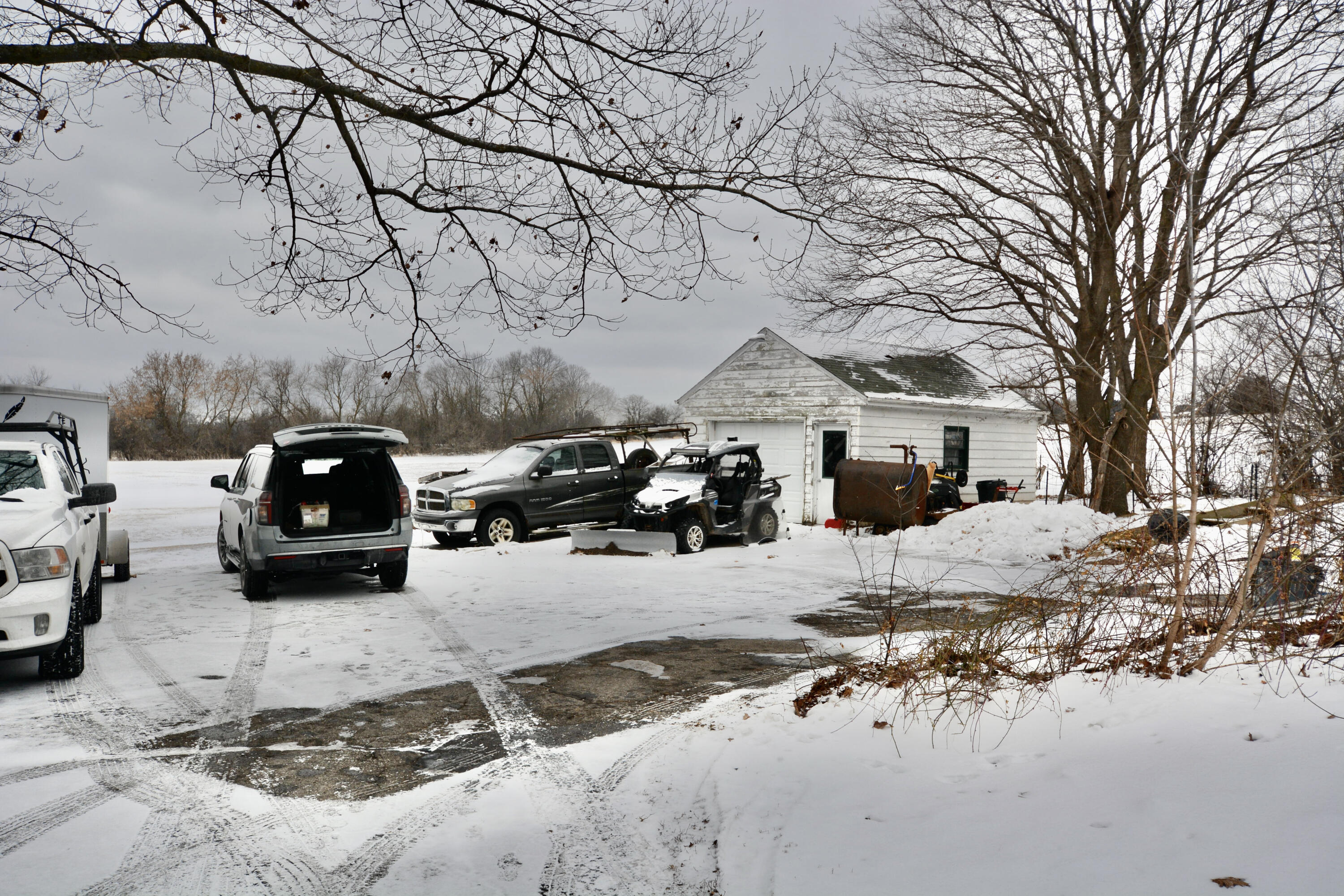 12001 West Donges Bay Road Mequon, WI 53097 - Photo 28 of 33 B9EF0AF2-2BA7-48EB-A952-DB851DF6BC7F_1_2