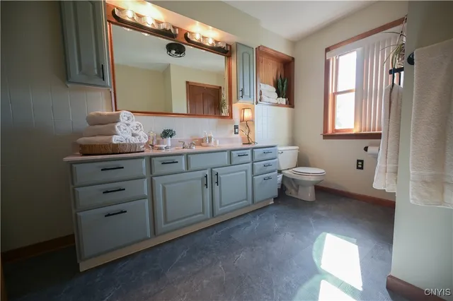 $399,900 | 9260 Latus Road, Paris, NY 13318