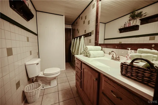 $399,900 | 9260 Latus Road, Paris, NY 13318