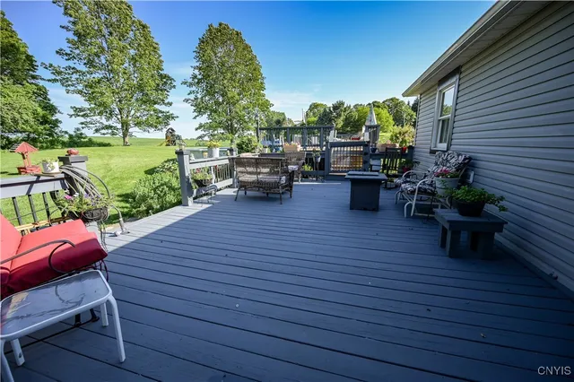 $399,900 | 9260 Latus Road, Paris, NY 13318