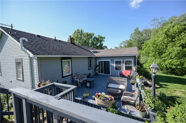 $399,900 | 9260 Latus Road, Paris, NY 13318