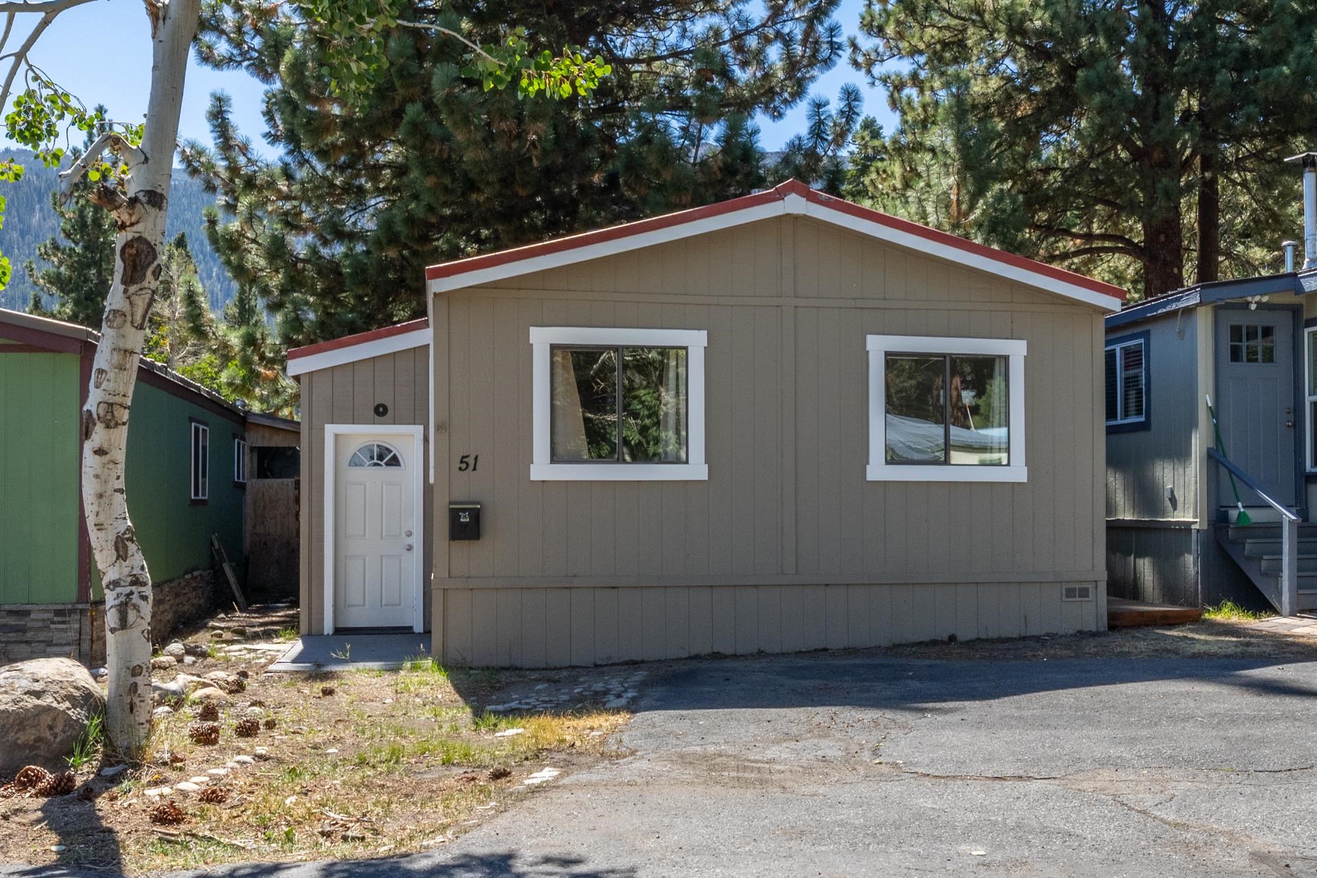 100 Ski Trails Road, Unit 51 Mammoth Lakes, CA 93546 - Photo 2 of 28 a view of backyard of the house