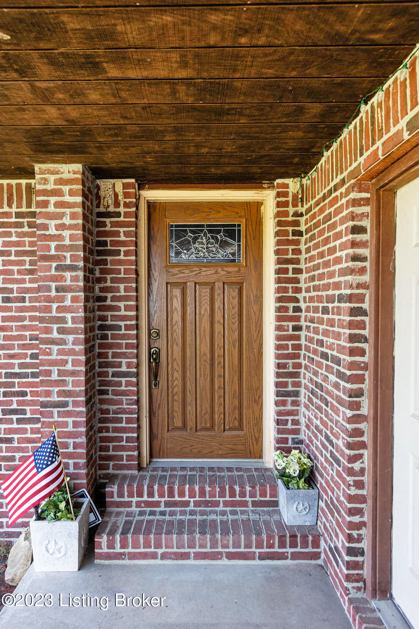 178 North Badger Road Madison, IN 47250 - Photo 3 of 29 Front Entry