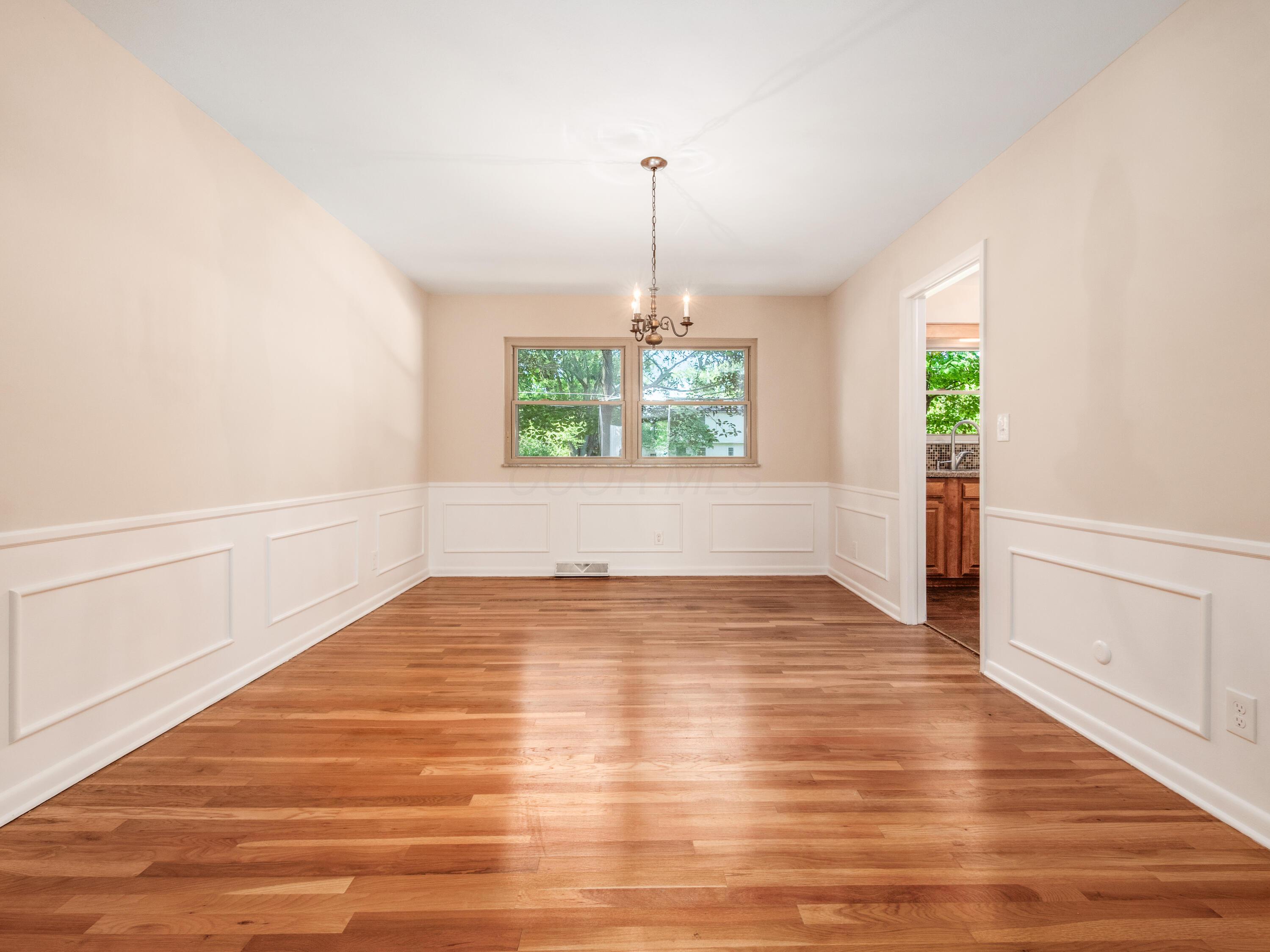 3668 Ridgewood Drive Hilliard, OH 43026 - Photo 14 of 44 012 Dining room