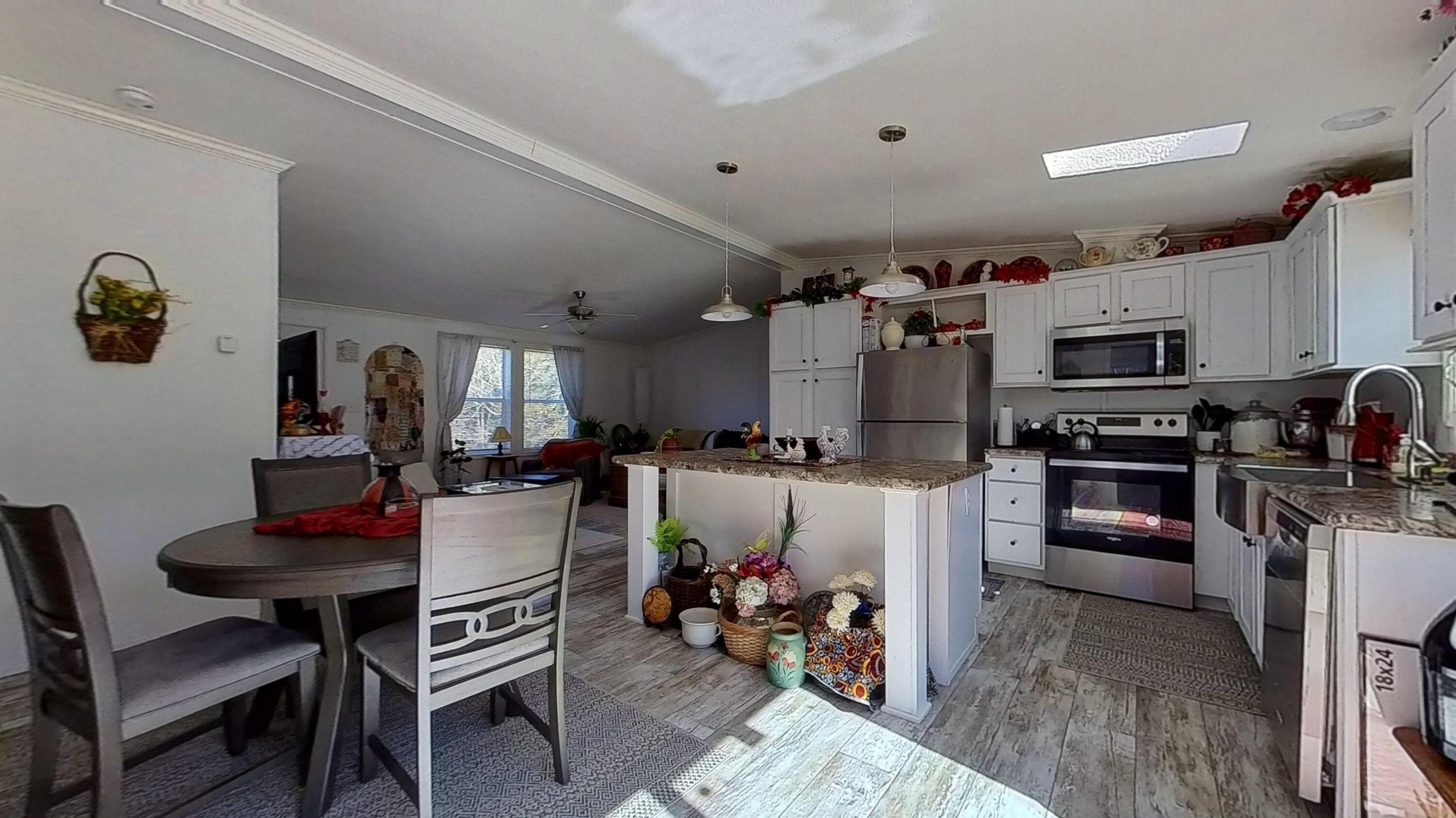186 Depot Road Warren, ME 04864 - Photo 4 of 28 Eat-in Kitchen