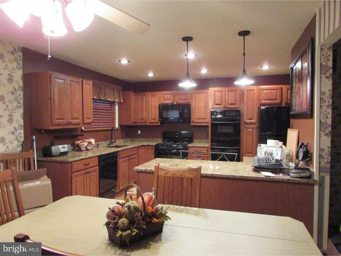 772 Woodlane Road Edgewater Park, NJ 08010 - Photo 13 of 24 Kitchen