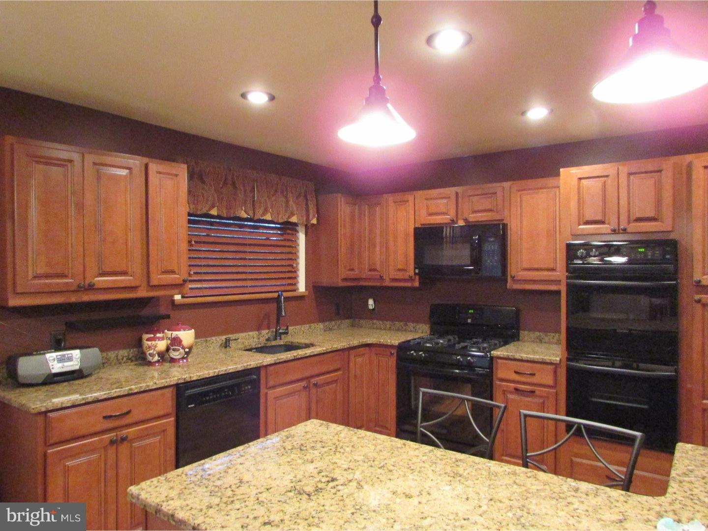 772 Woodlane Road Edgewater Park, NJ 08010 - Photo 9 of 24 Kitchen