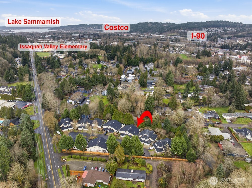 120 Newport Way Northwest, Unit 9 Issaquah, WA 98027 - Photo 38 of 40 a view of a city