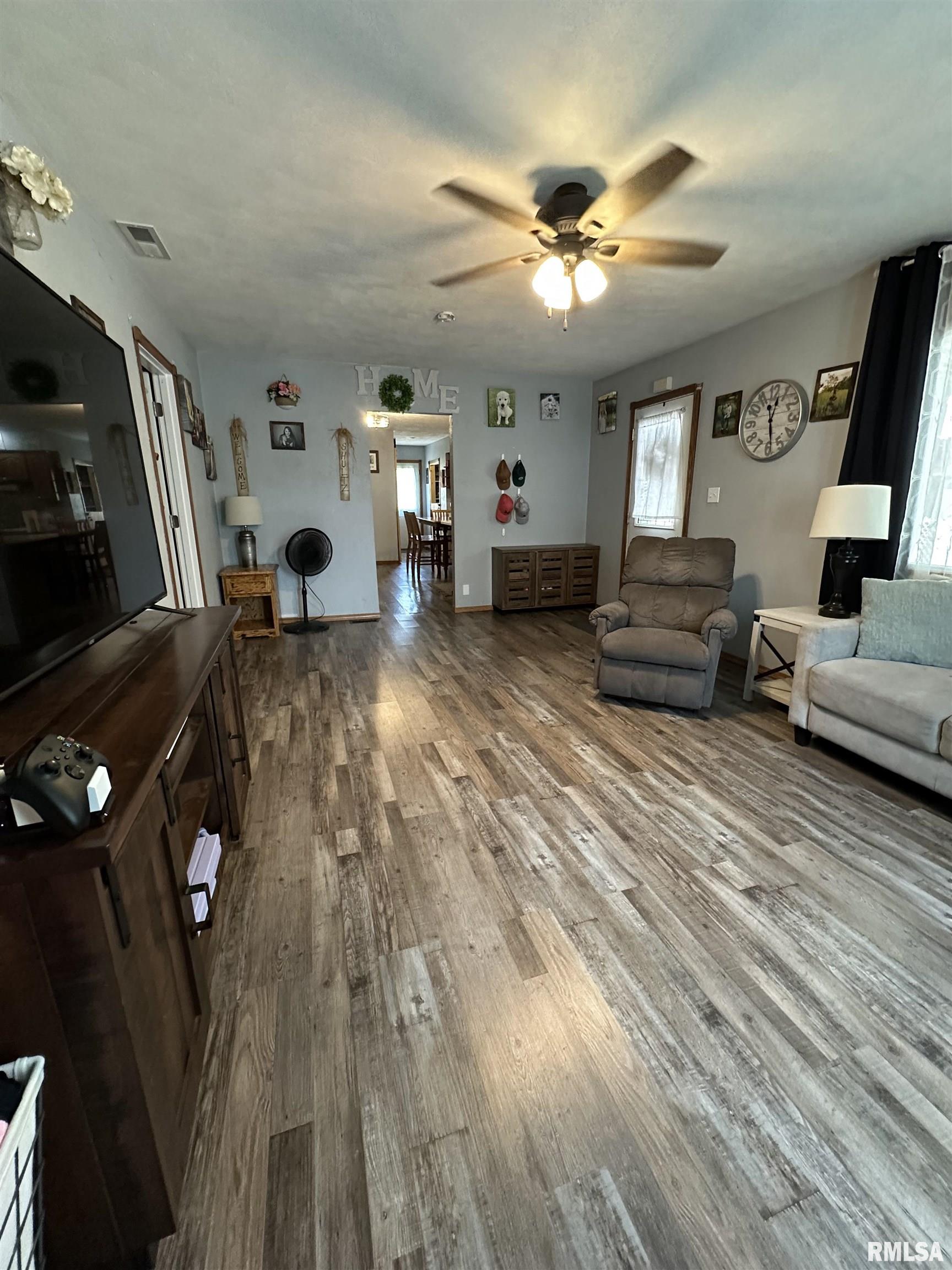 917 West Locust Street Canton, IL 61520 - Photo 6 of 11