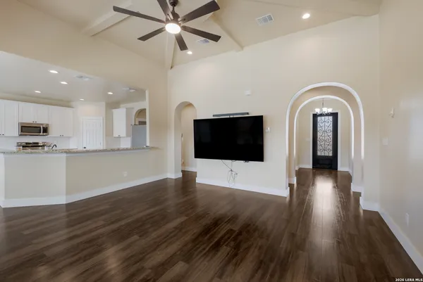 $424,900 | 8366 Ventura Boulevard, Selma, TX 78154