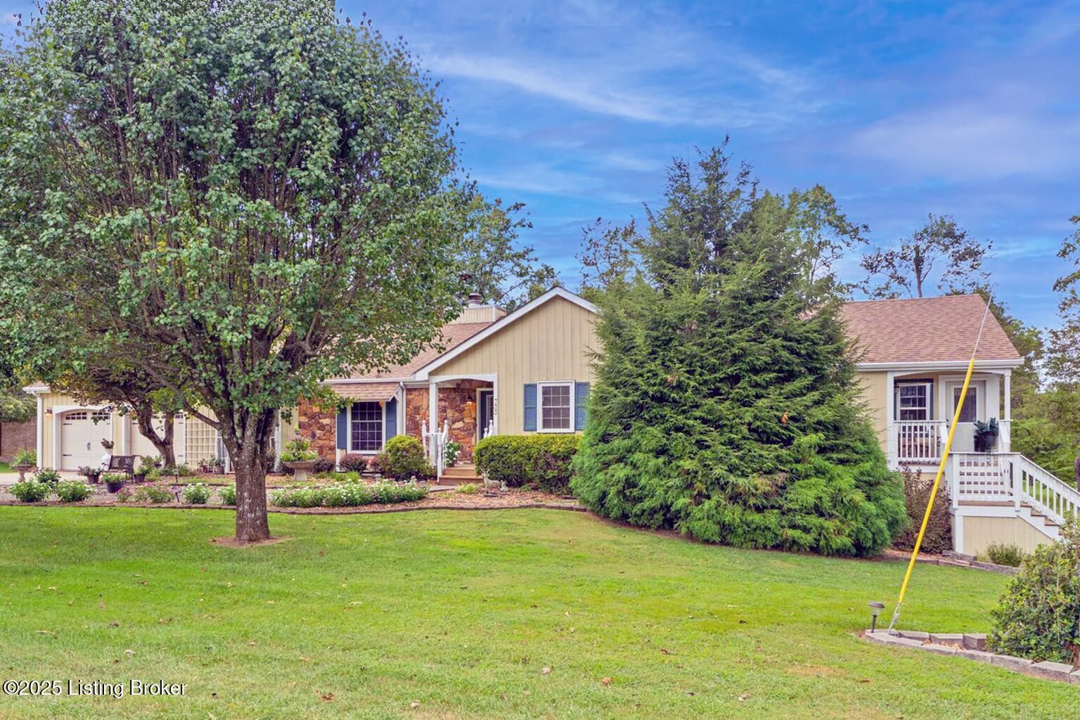 733 St Andrews Road Brandenburg, KY 40108 - Photo 2 of 35 2-Front House