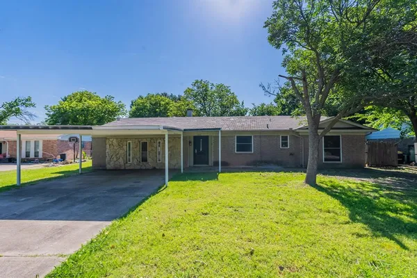 $246,000 | 1011 John Reagan Street, Benbrook, TX 76126