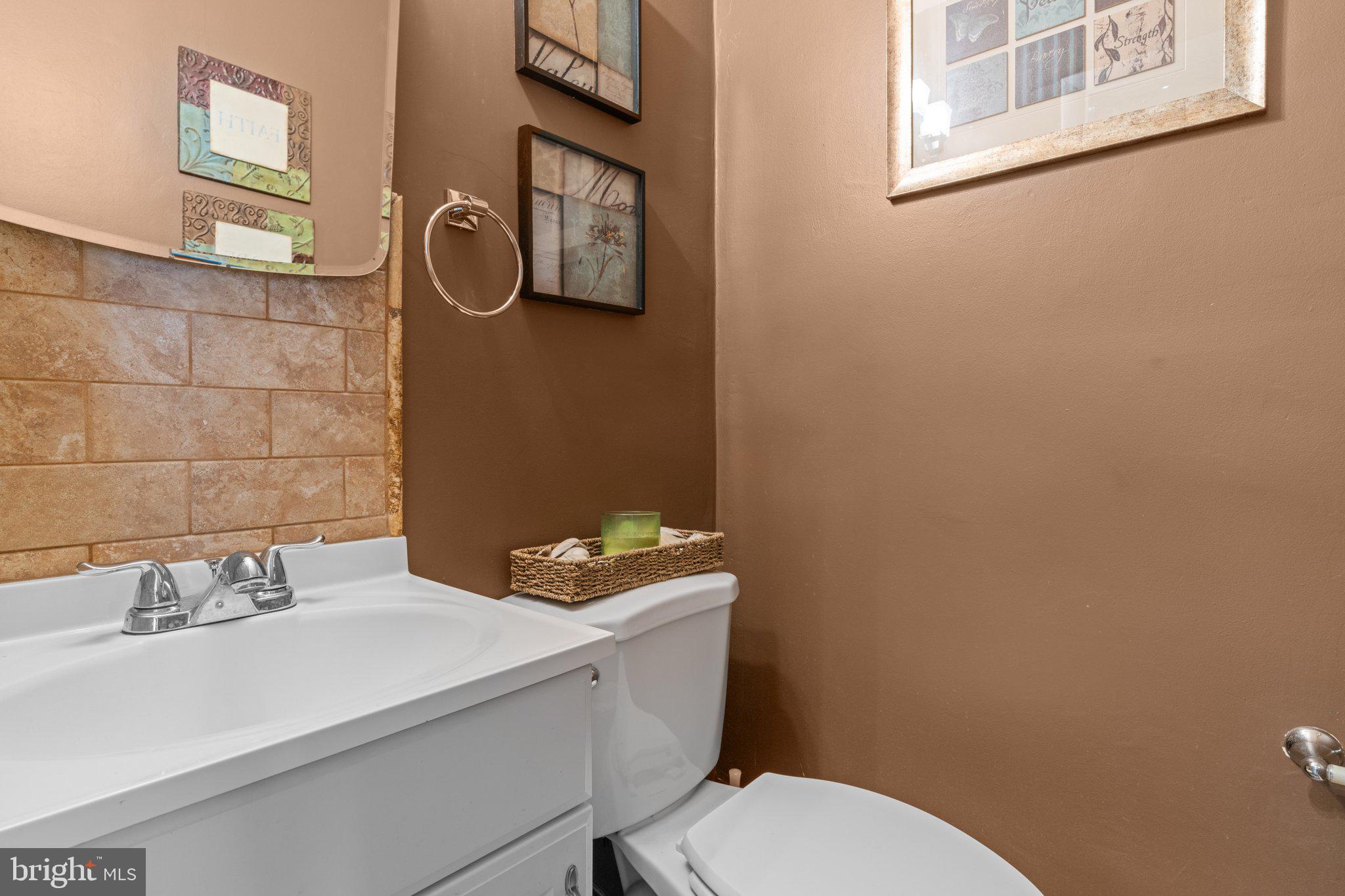 3639 Salina Road Philadelphia, PA 19154 - Photo 8 of 32 Gallery Image 8