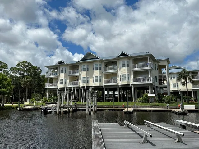 $309,900 | 54 Southeast Se 910 Avenue, Unit 210, Old Town, FL 32680