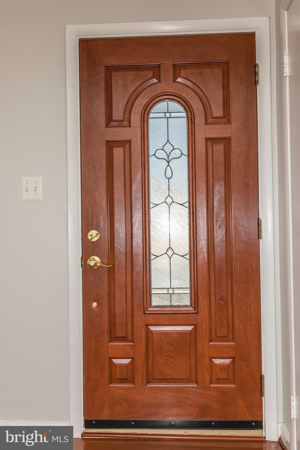 4141 Granby Road Woodbridge, VA 22193 - Photo 2 of 30 a front view of a house with garden