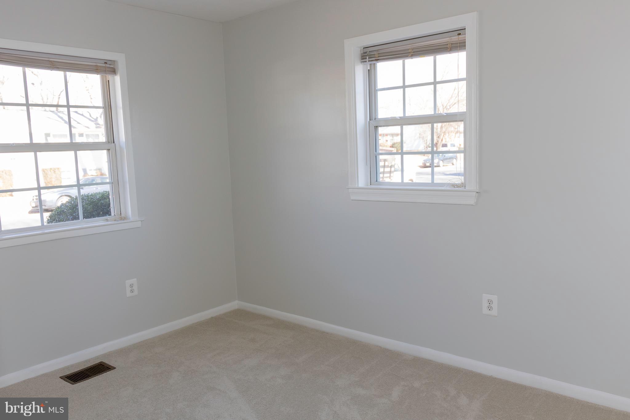 4141 Granby Road Woodbridge, VA 22193 - Photo 16 of 30 an empty room with a window