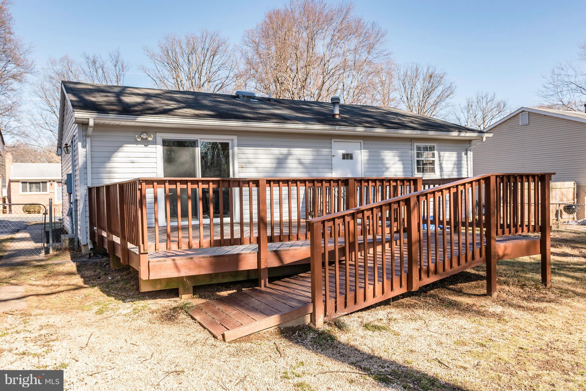 4141 Granby Road Woodbridge, VA 22193 - Photo 25 of 30 a view of a deck with a yard