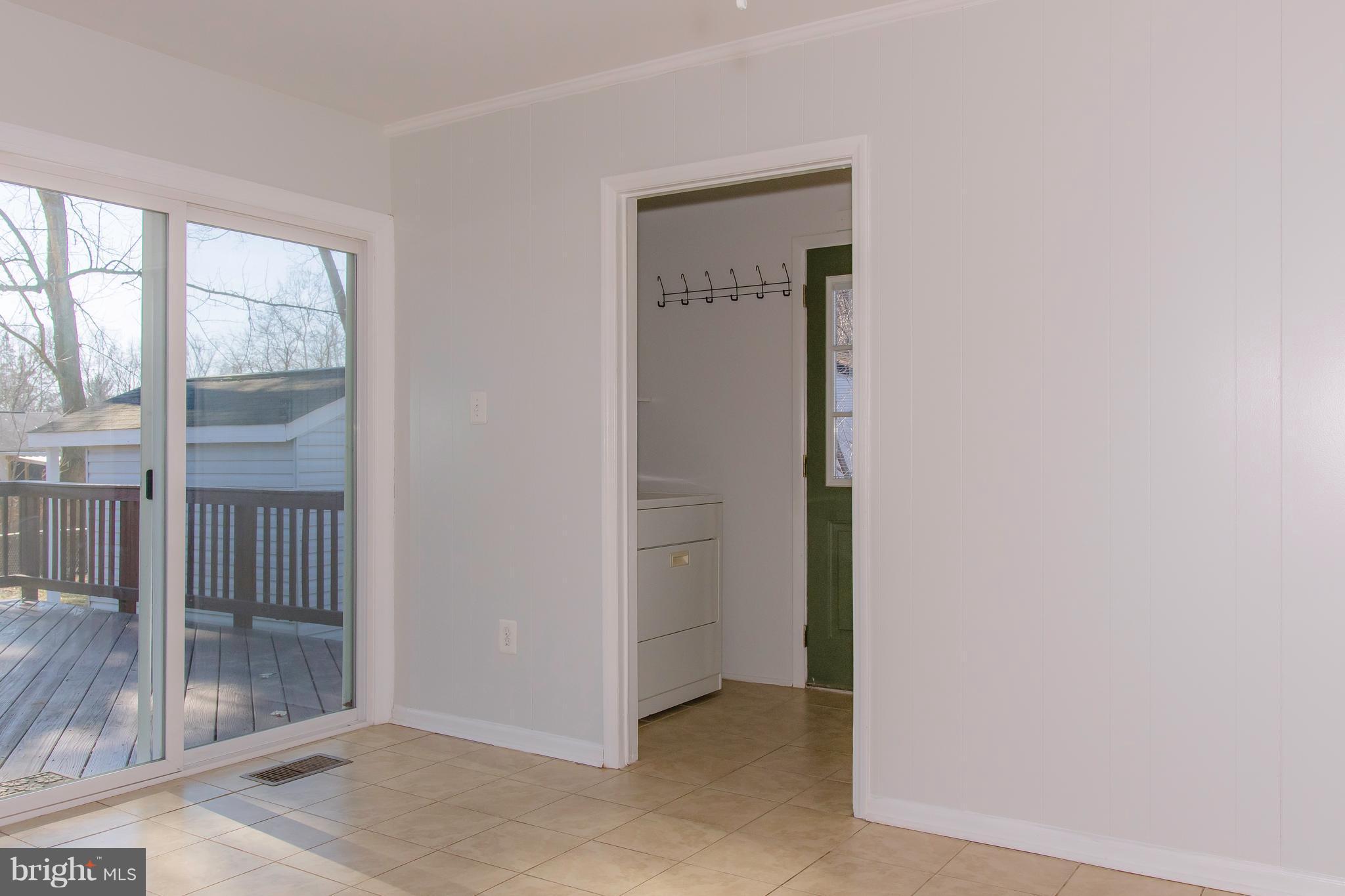 4141 Granby Road Woodbridge, VA 22193 - Photo 9 of 30 an empty room with windows