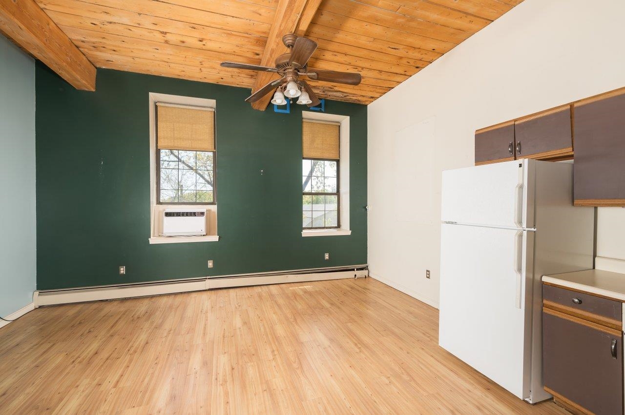 156 Front Street Exeter, NH 03833 - Photo 6 of 28