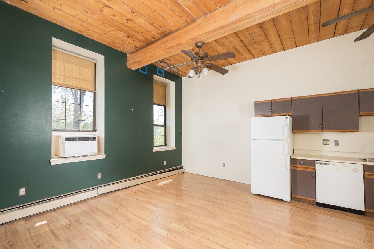 156 Front Street Exeter, NH 03833 - Photo 8 of 28