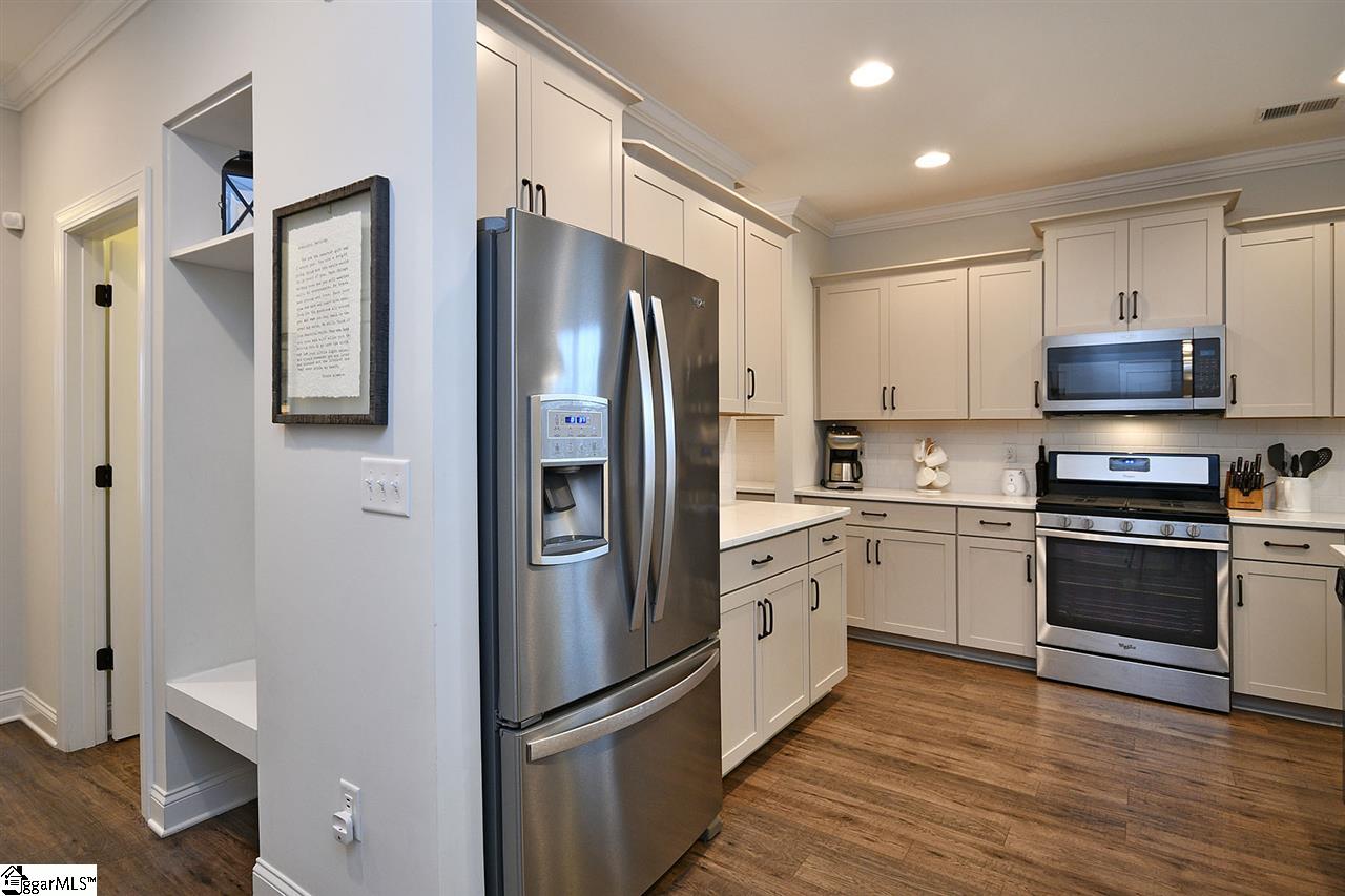 17 Bell Road Greenville, SC 29607 - Photo 12 of 36 Gallery Image 12