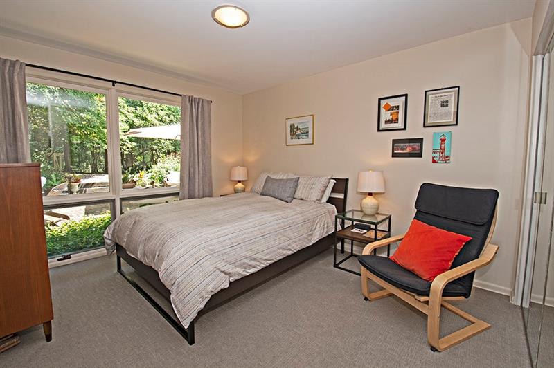 500 Fairview Road Pittsburgh, PA 15238 - Photo 11 of 19 Bedroom 2