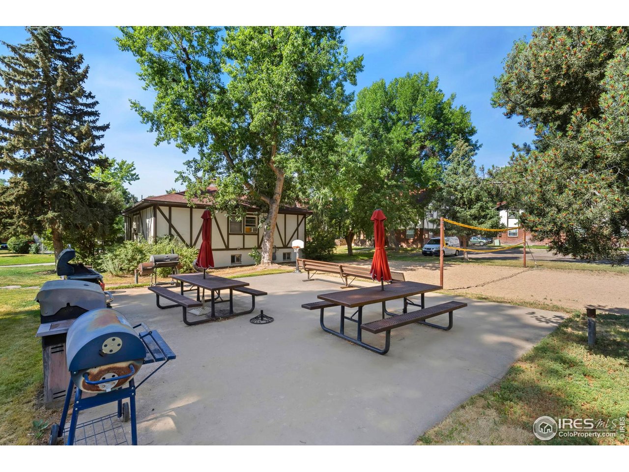 3250 Oneal Circle, Unit 10 Boulder, CO 80301 - Photo 19 of 20 a backyard of a house with outdoor seating