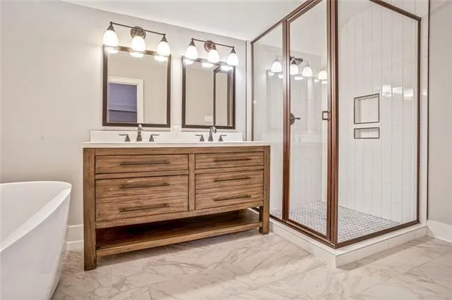 $2,450 | 1125 Forest Lane, Unit A, Mandeville, LA 70448