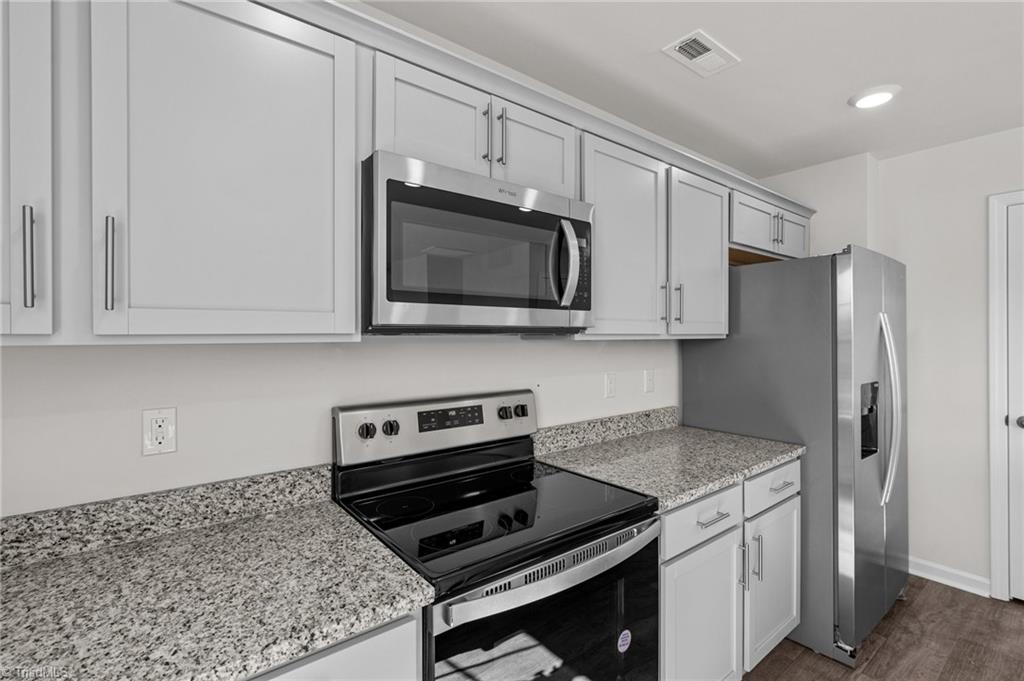 121 Chessie Road Mocksville, NC 27028 - Photo 5 of 17 Kitchen