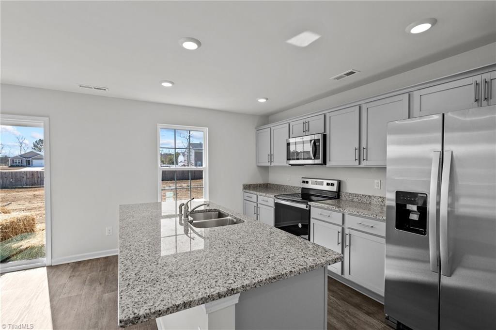 121 Chessie Road Mocksville, NC 27028 - Photo 6 of 17 Kitchen