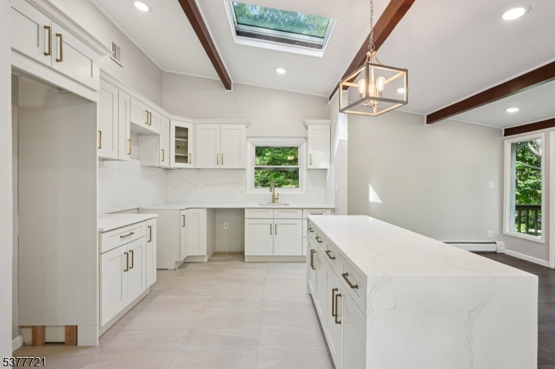 711 Indian Road Wayne, NJ 07470 - Photo 13 of 37