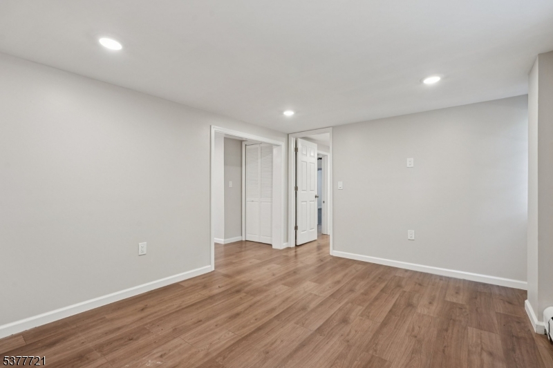 711 Indian Road Wayne, NJ 07470 - Photo 24 of 37