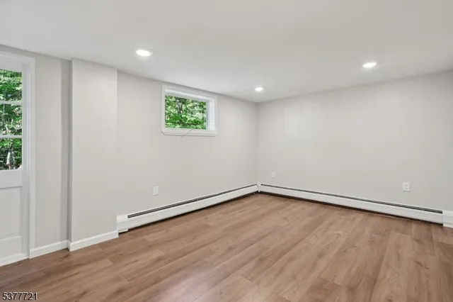 $725,000 | 711 Indian Road, Wayne, NJ 07470