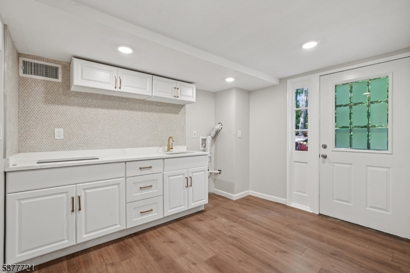 711 Indian Road Wayne, NJ 07470 - Photo 27 of 37