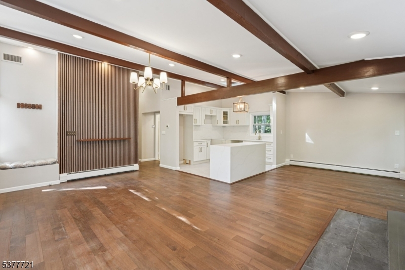 711 Indian Road Wayne, NJ 07470 - Photo 3 of 37