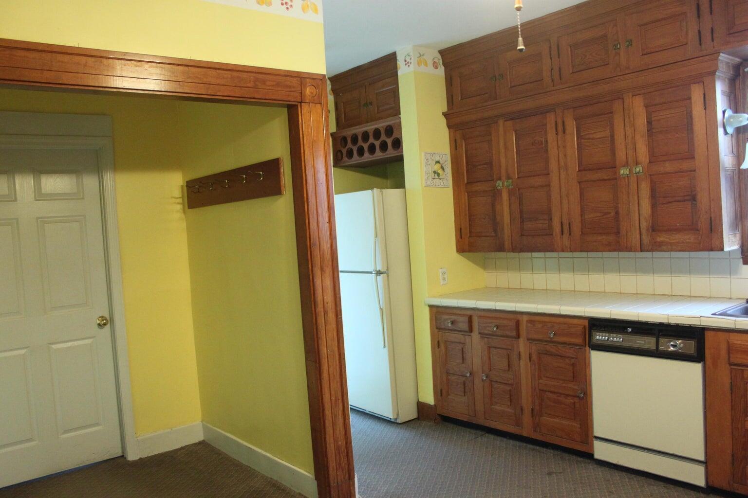 520 Main Street Lewiston, ME 04240 - Photo 27 of 66 1 kitchen