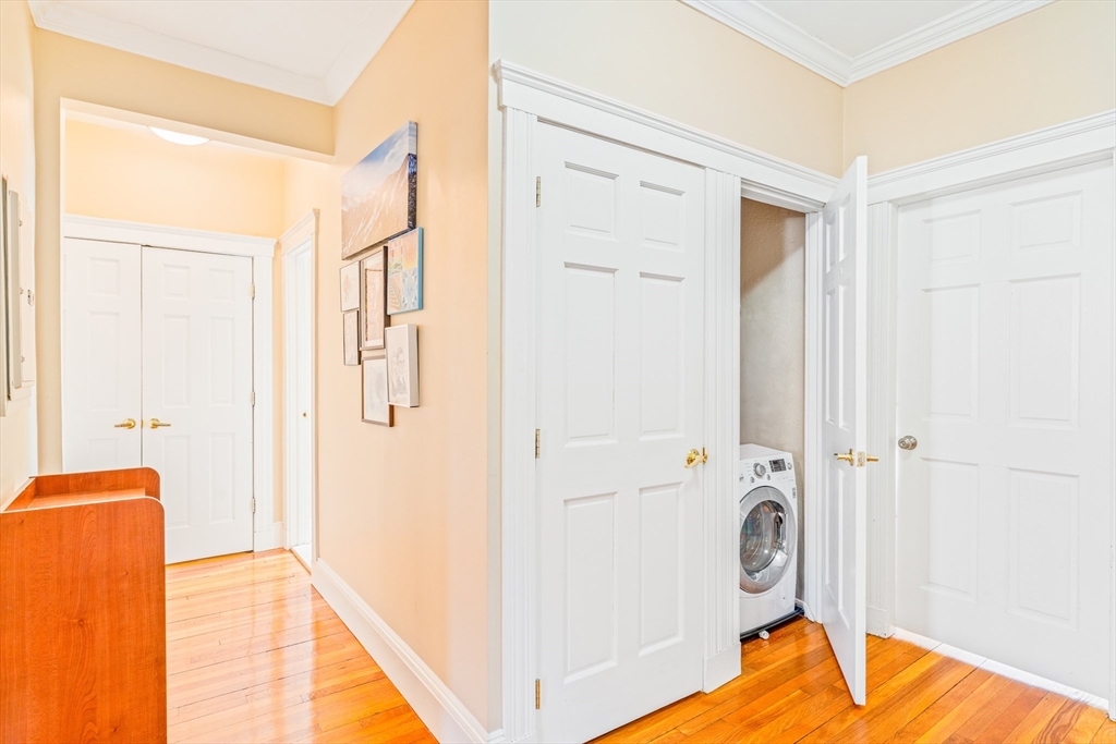 14 James Street, Unit 3 Brookline, MA 02446 - Photo 6 of 12 a bathroom with a tub and shower