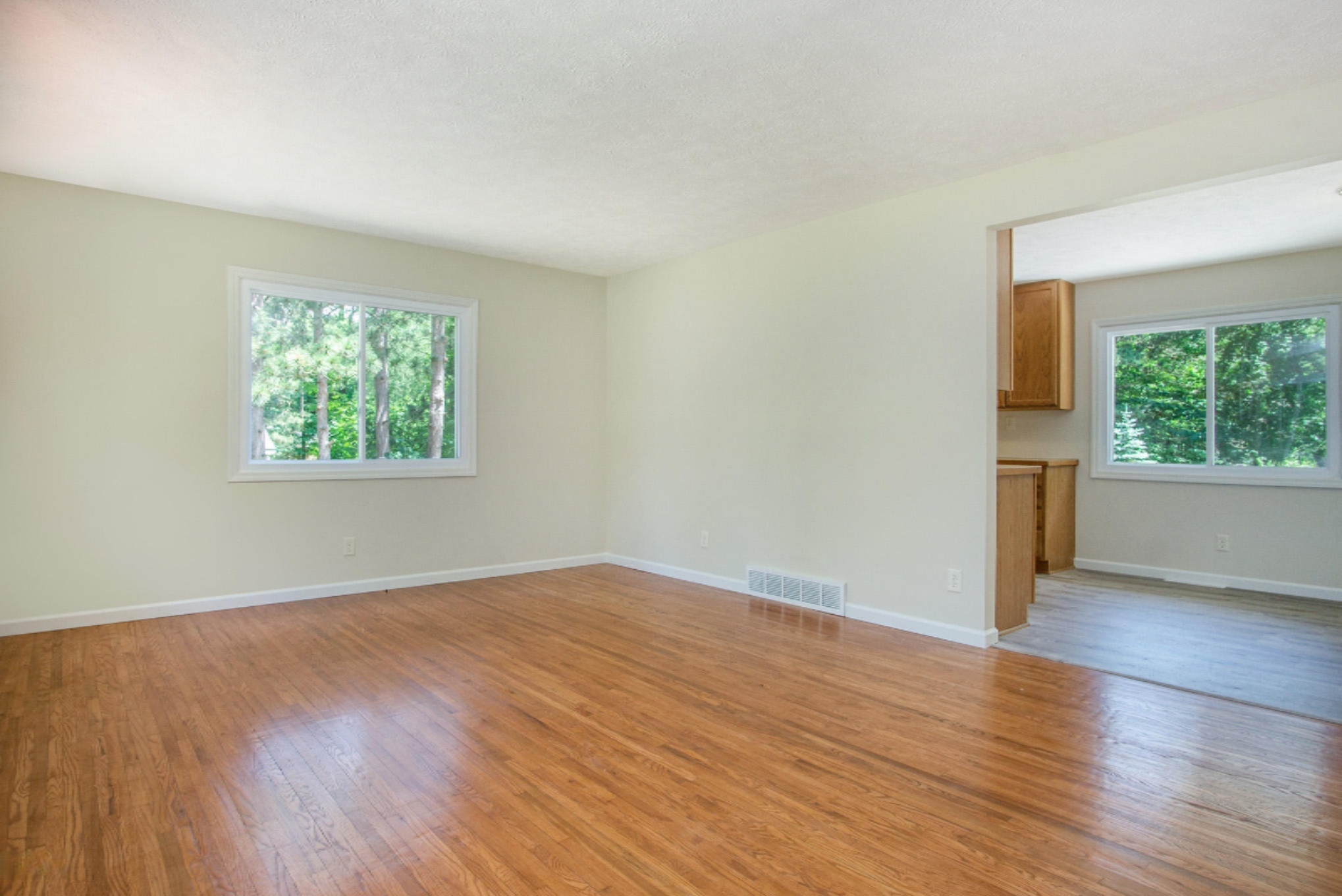 1506 Horton Road Muskegon, MI 49445 - Photo 9 of 48 DSC01841