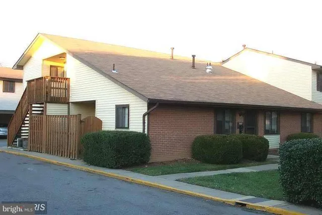 $1,850 | 8415 Benecia Court, Unit 37, Alexandria, VA 22309