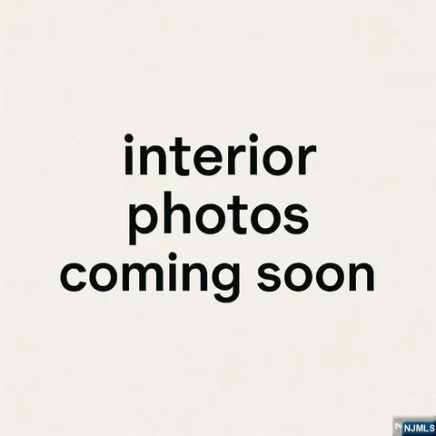 $299,900 | 1 Wall Street, Unit 1F, Fort Lee, NJ 07024